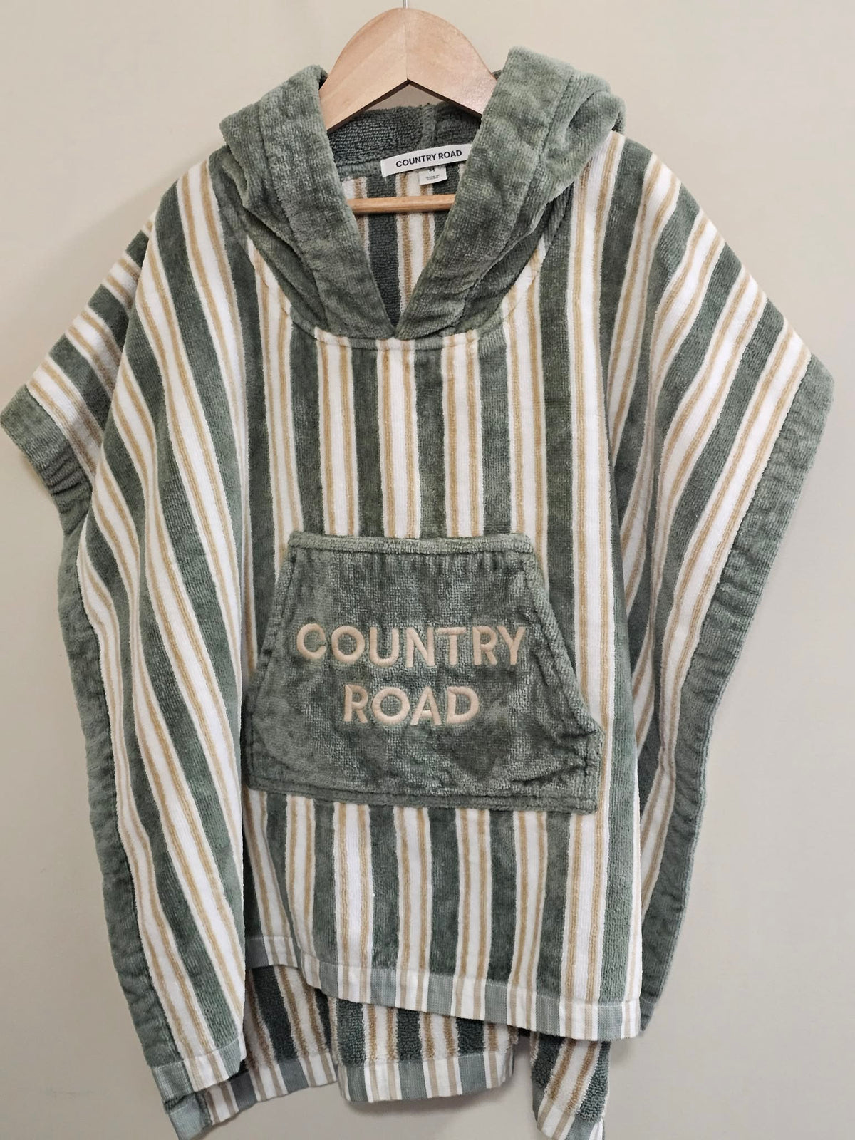 Country Road Logo Stripe Towel Poncho Size Medium