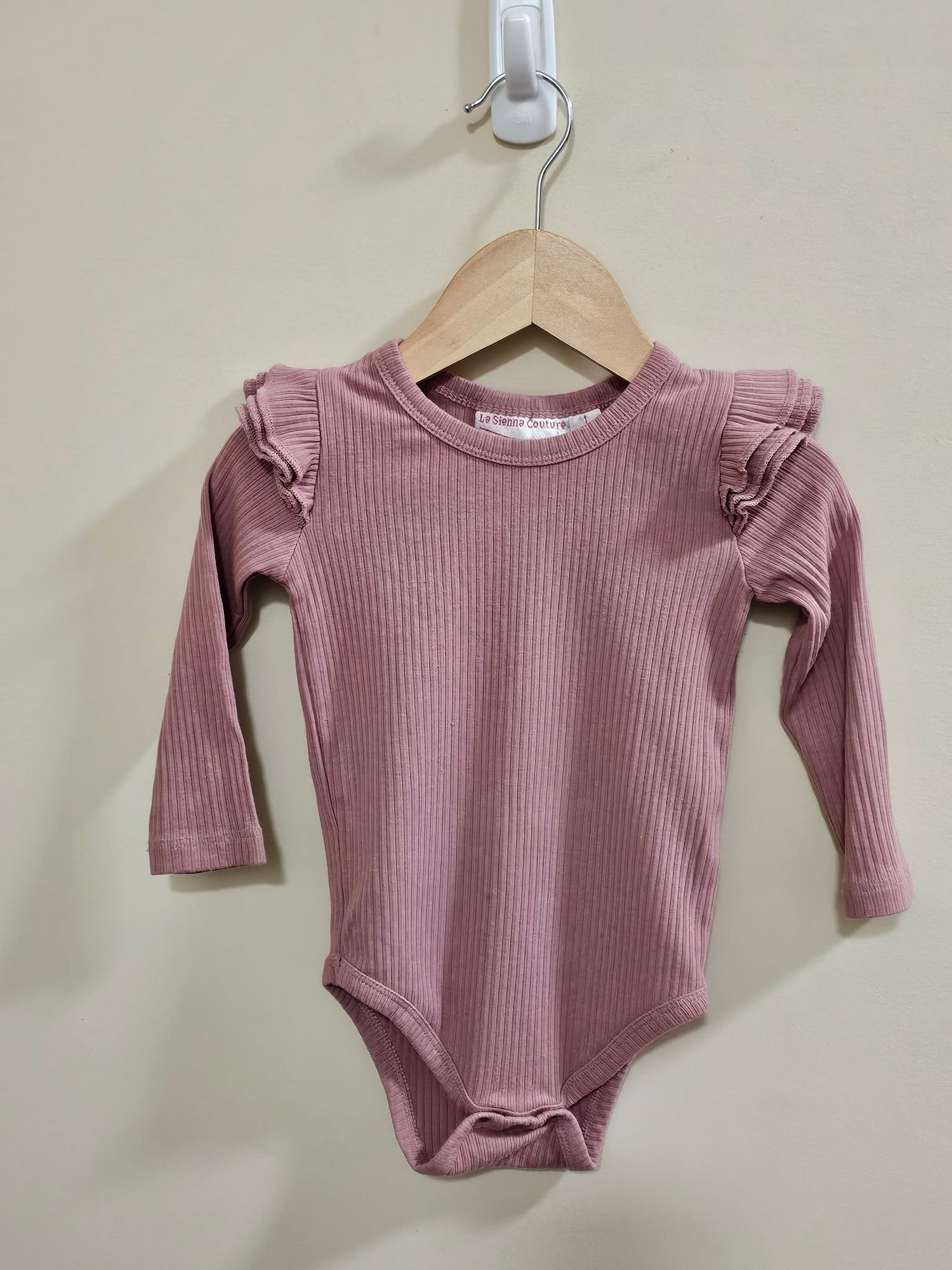 La Sienna Ribbed Bodysuit Size 1