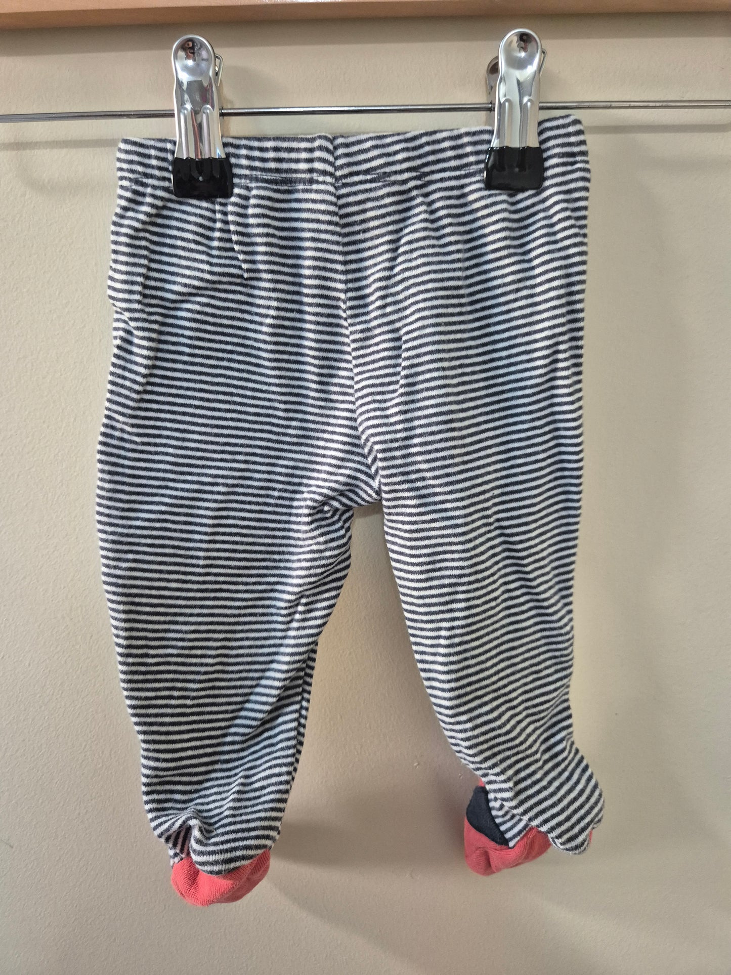 Carter Size 000 Closed Footed Leggings