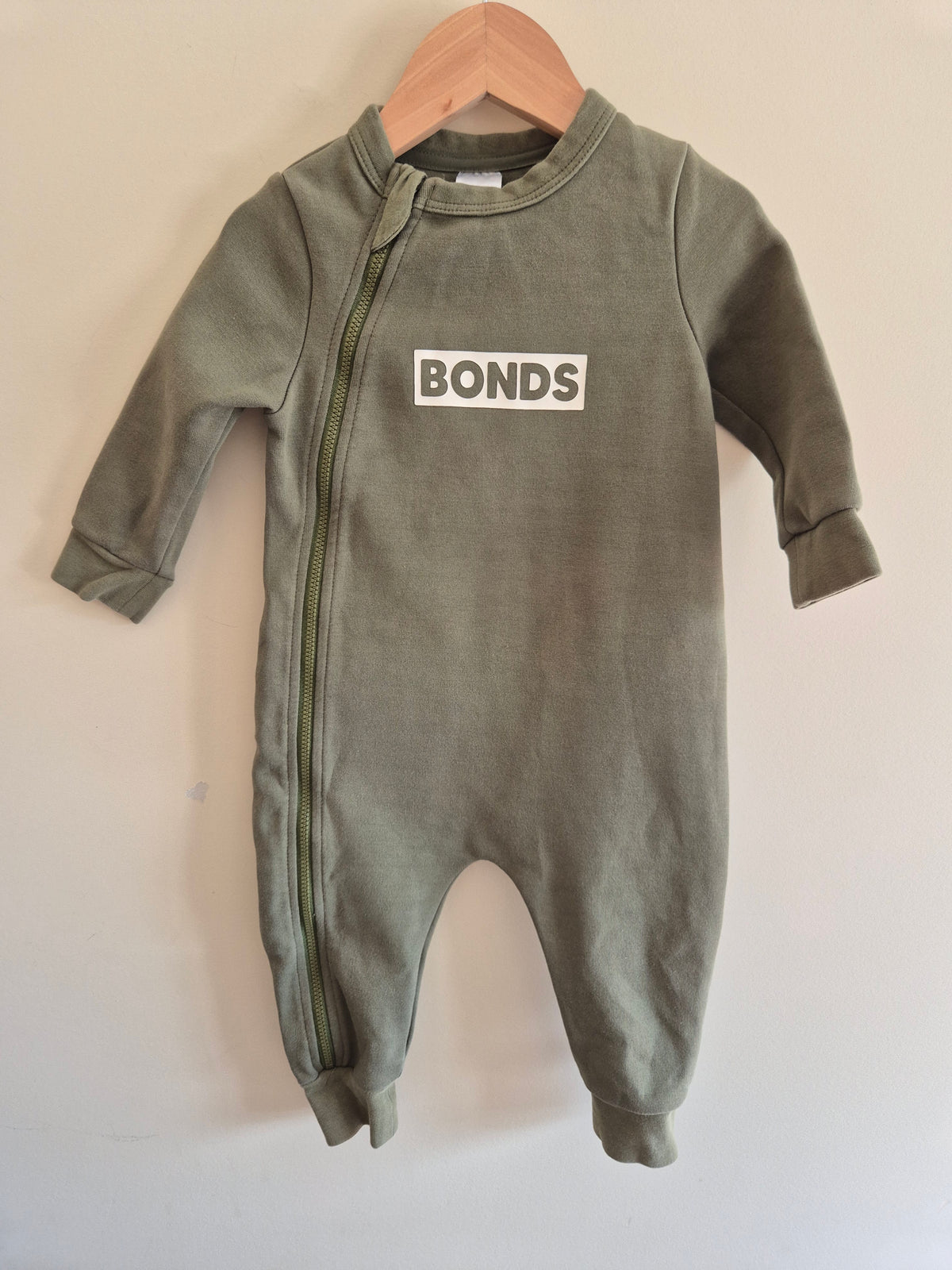 Bonds Tech Sweats Zip Wondersuit Size 0