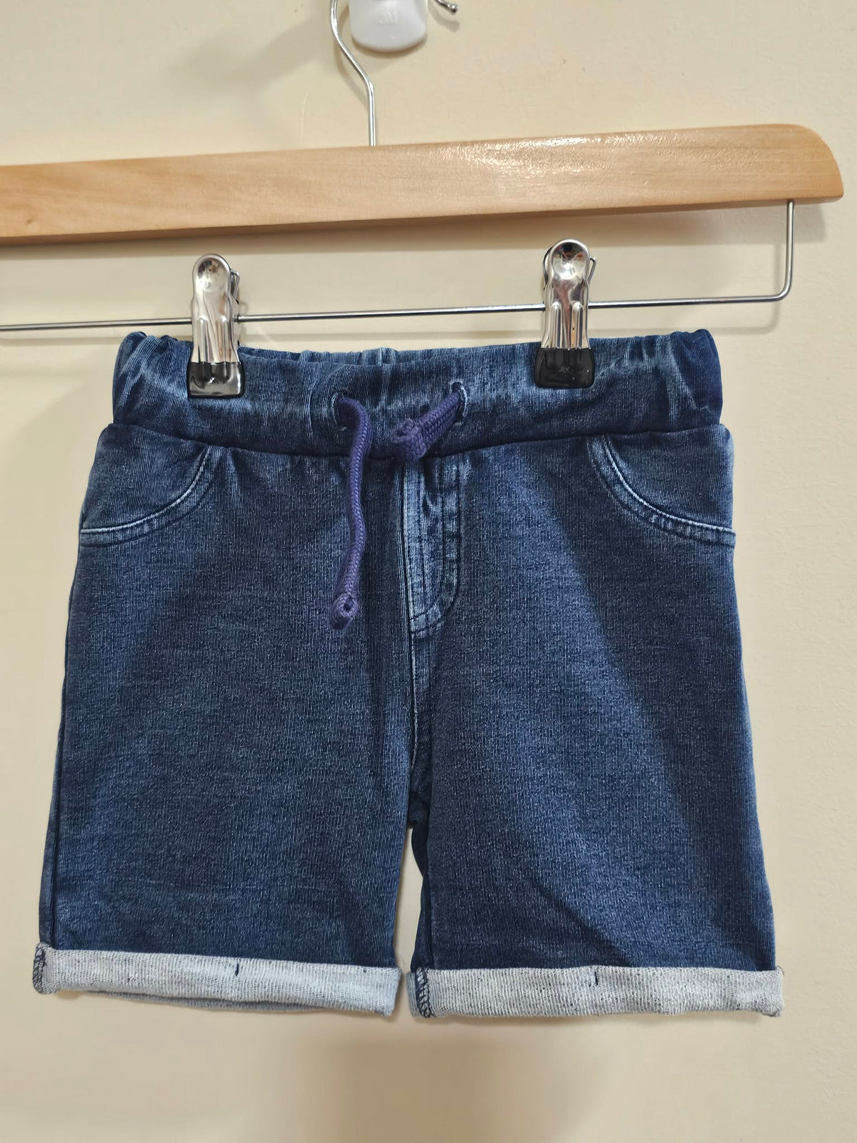 GUESS Shorts Size 1