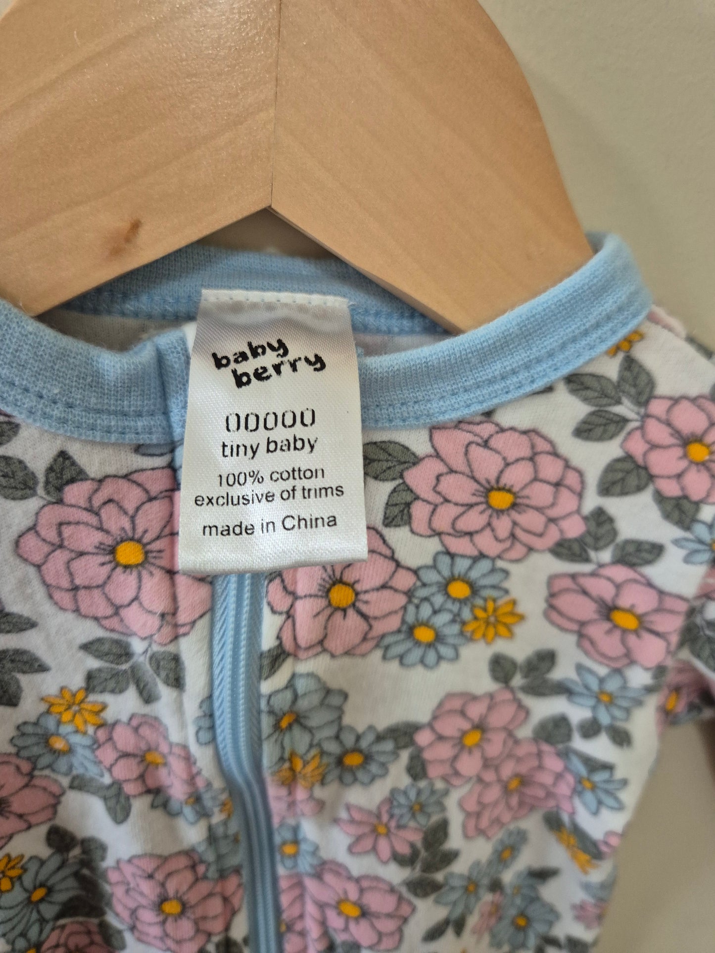 Floral Onesie 🌸 - Size 00000