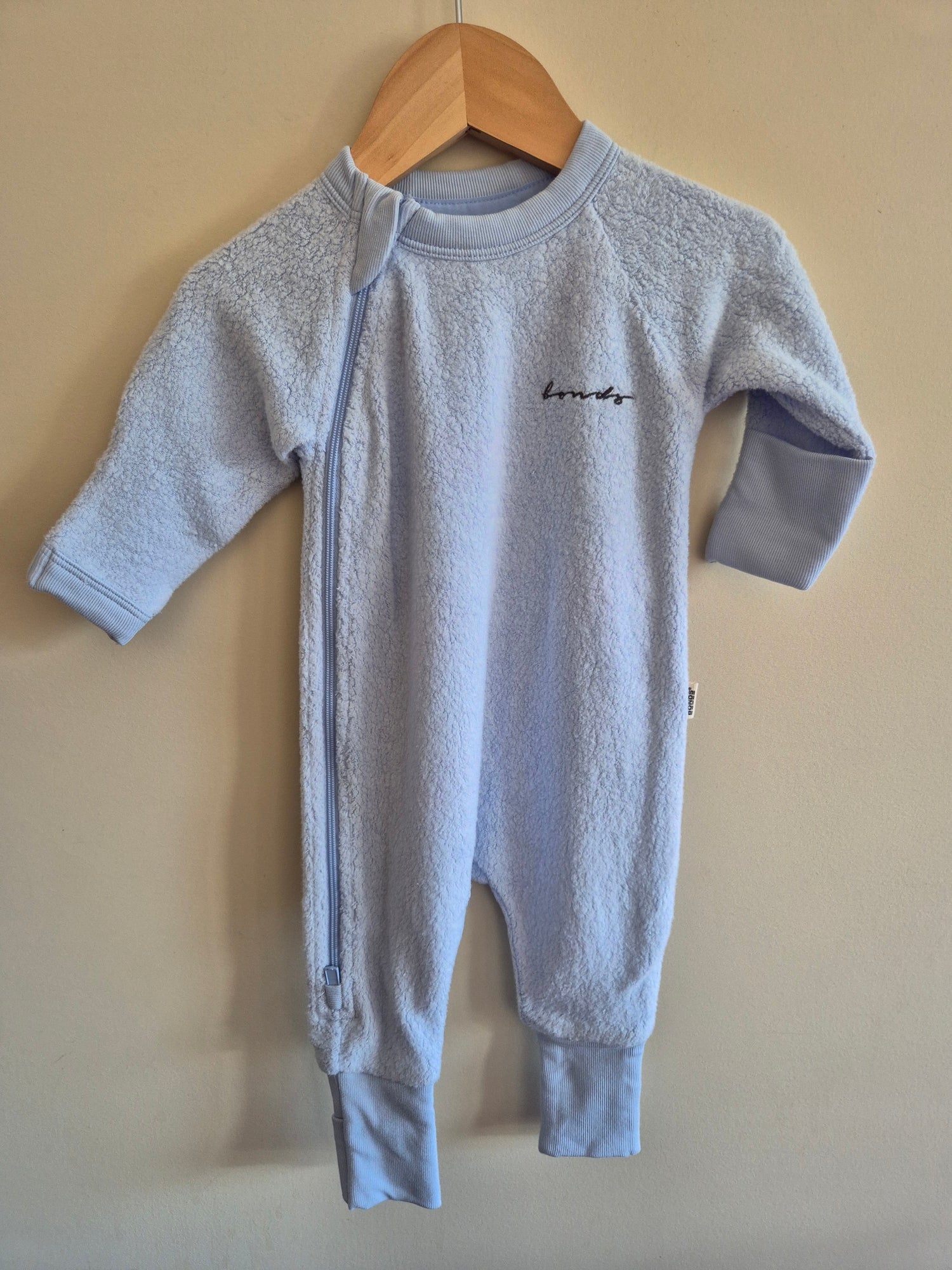 Bonds Wonderwarm Light Blue Onesie Size 000