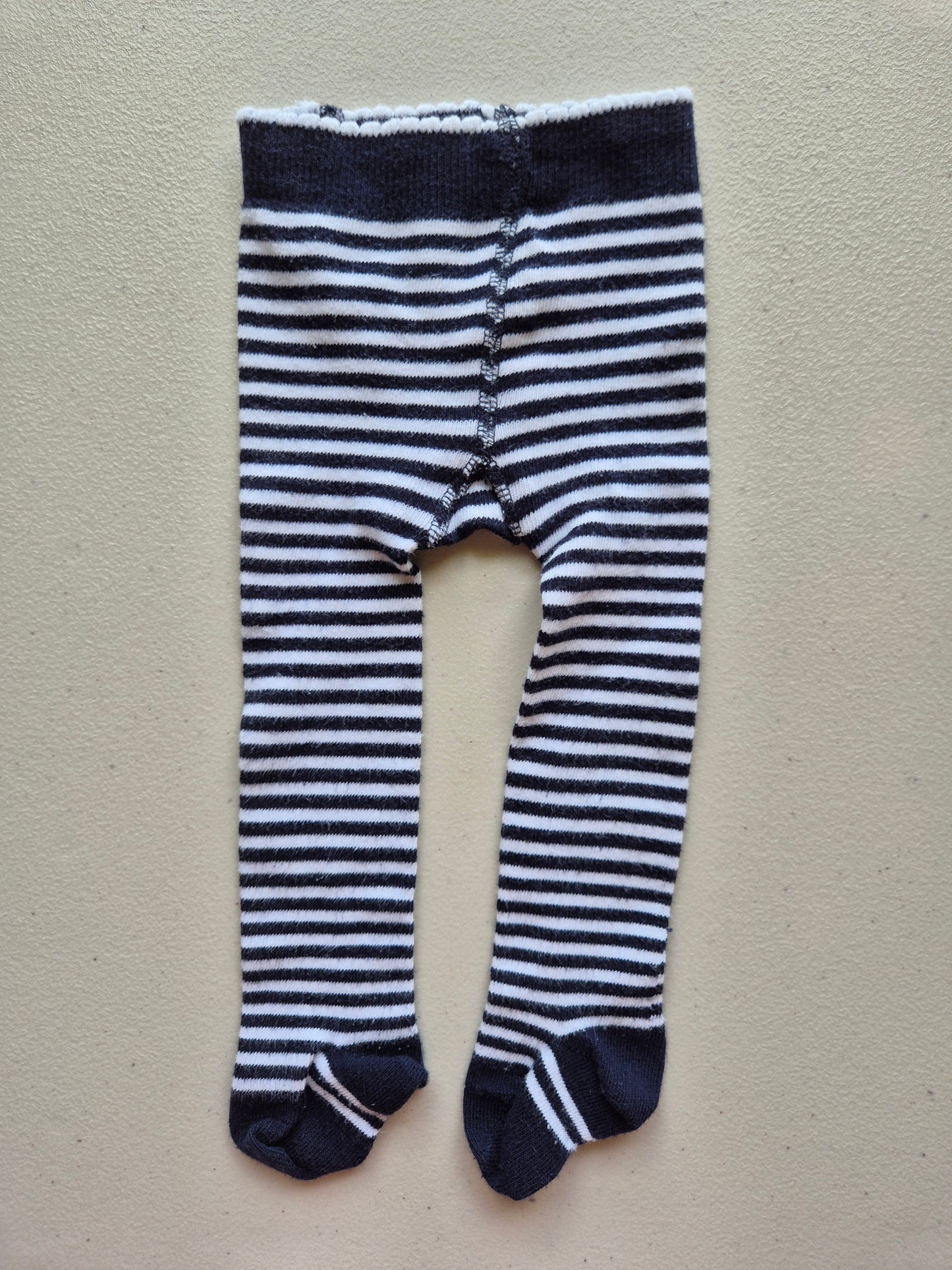 Marquise Closed Foot Leggings Size 0-6 months