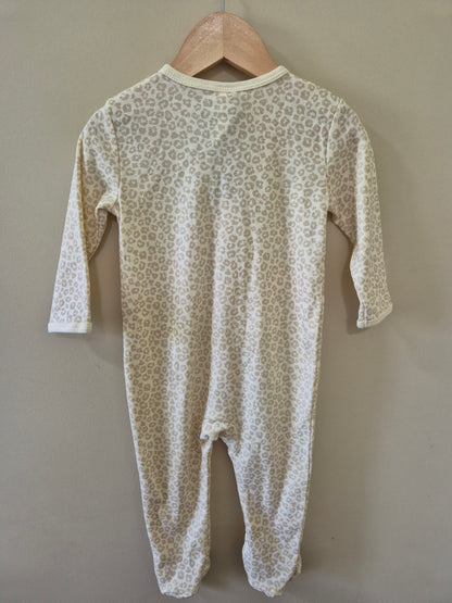 BNWT Cheetah Print Onesie 🐆 - 0